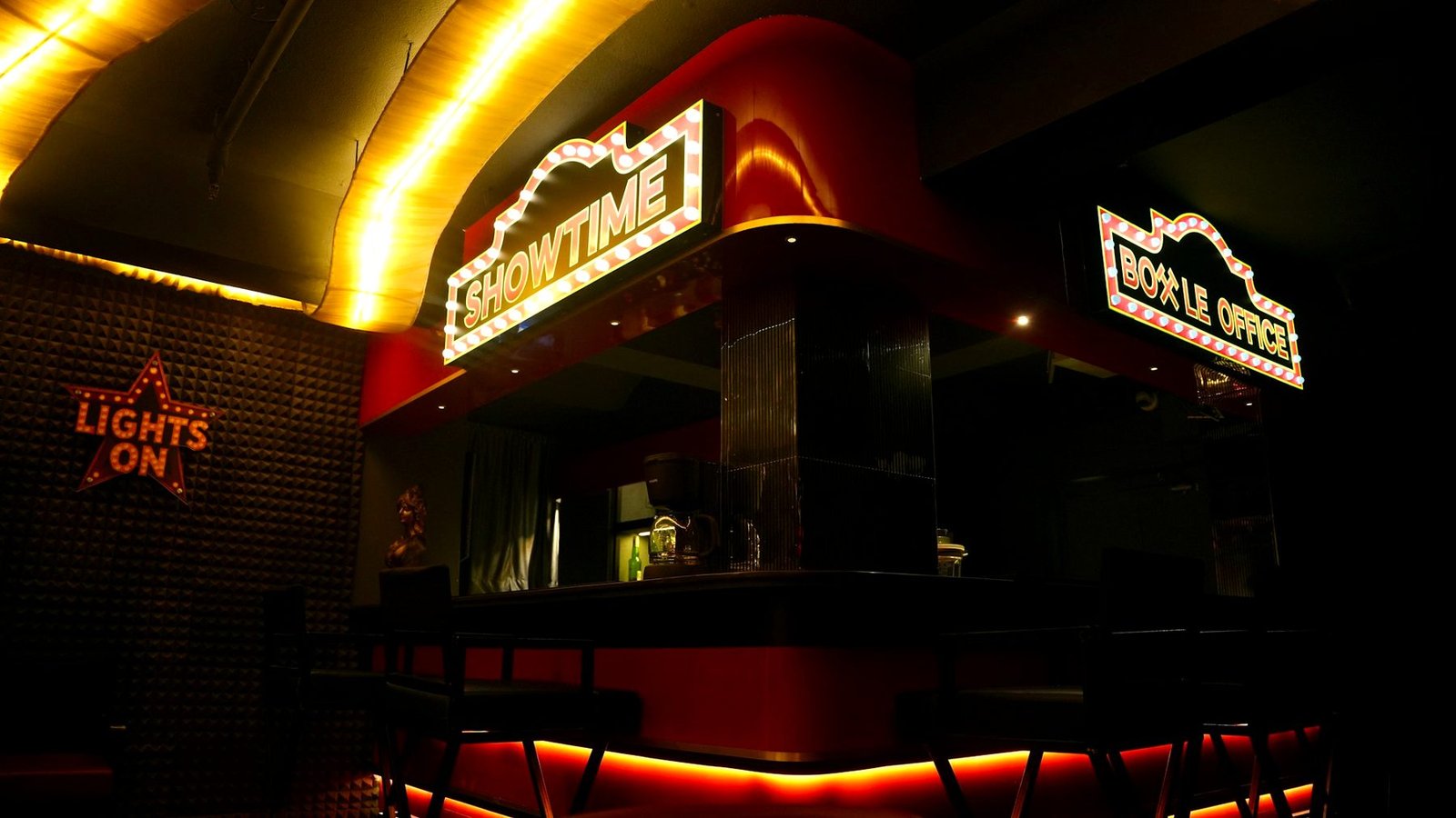 signage boxoffice